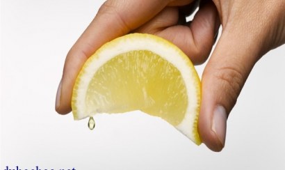 Cách lau nhà không có mùi tanh hiệu quả