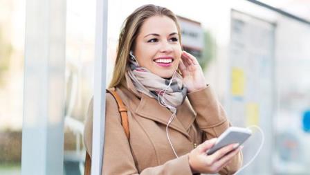 Học tiếng Ph&aacute;p qua b&agrave;i h&aacute;t, bạn kh&ocirc;ng chỉ học m&agrave; c&ograve;n đang thư gi&atilde;n