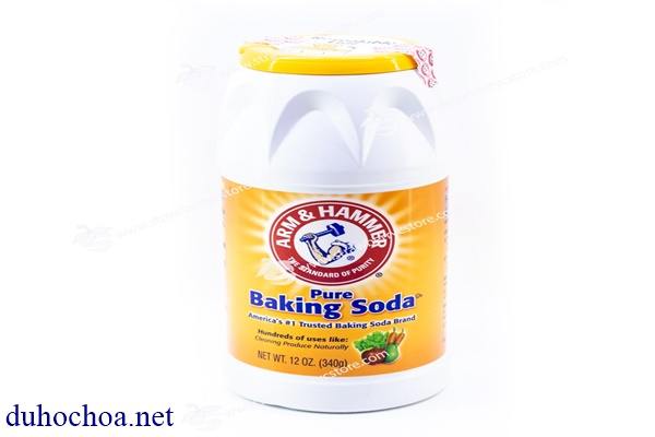 Lau s&agrave;n nh&agrave; sạch b&oacute;ng bằng baking soda