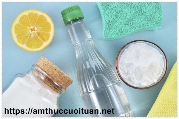 hãy tận dụng giấm khi vệ sinh nhà tắm