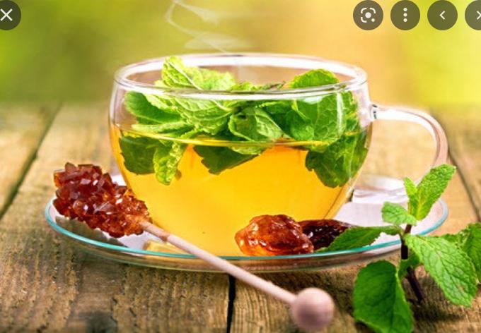 Trị vi&ecirc;m họng bằng tr&agrave; sả